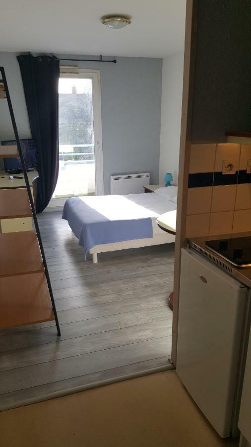 Residence Hoteliere Poincare マリニー＝レ＝コンピエーニュ エクステリア 写真