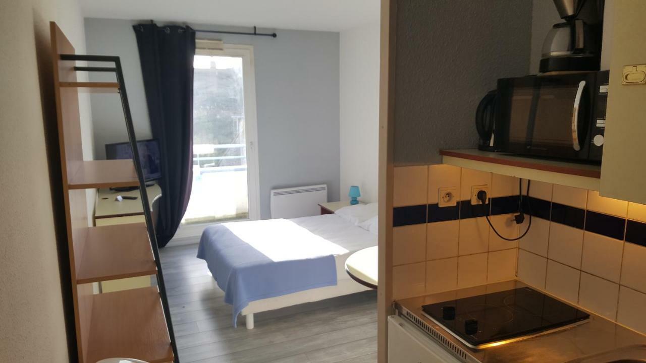 Residence Hoteliere Poincare マリニー＝レ＝コンピエーニュ エクステリア 写真