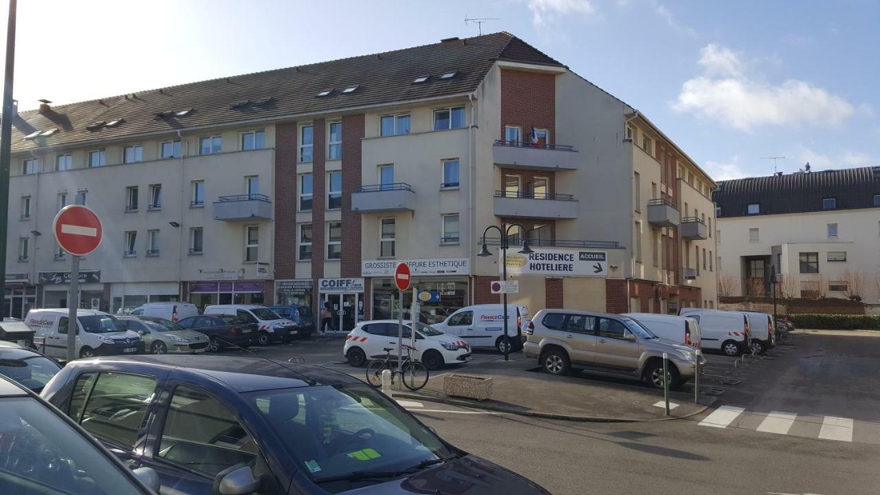 Residence Hoteliere Poincare マリニー＝レ＝コンピエーニュ エクステリア 写真